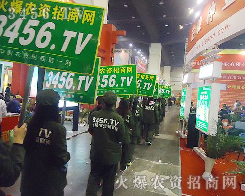 ����܊�˰����־�ڕ�(hu��)��(ch��ng)�ϵ���չʾ