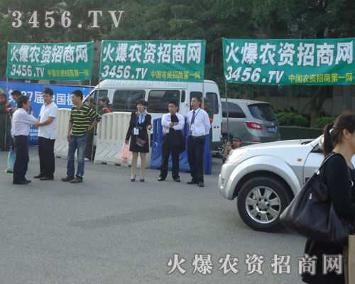 ��(sh��)����һ��һ��(g��)��ӡ�߳�����