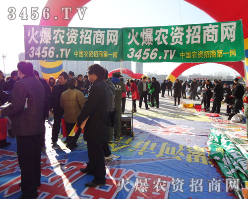 �𱬈F(tu��n)�(du��)����ĳ���M������[���Լ��Ľ�ɫ