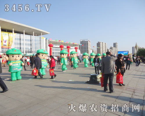 ��ͨ��ģ�����Ą�(chu��ng)�������ǻ𱬾W��Ҋ�C