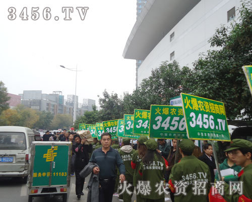 �Gɫ܊�b��ͨ��ģ�������׿���������L��