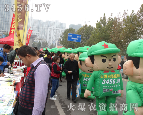 ������ഺ���ˑB(t��i)���M�@��ģ���޵������L(f��ng)��