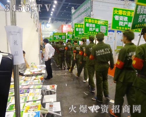 ��������(zh��n)ʿ�ò�и�Ķ�־ӭ�텢�^�ߵĺȲ�