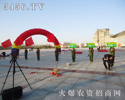 ��푻���̖���҂�־�ڱص�